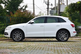 2016款奥迪Q5 2.0T自动40TFSI 特别版