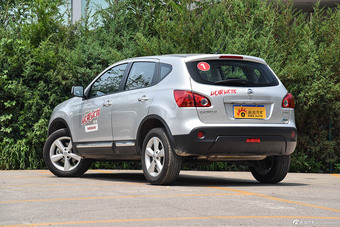 2015款逍客2.0L两驱CVT XV酷雷