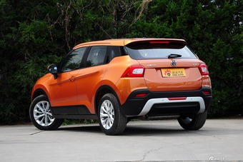 2015款中华V3 1.5L自动精英型