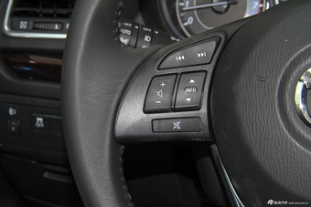 2015款阿特兹2.0L自动蓝天豪华版