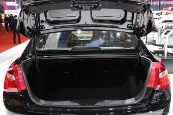 2015上海车展：风神L60