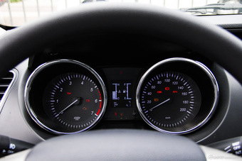 2016款北汽幻速S2 1.5L手动豪华型国V