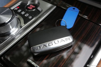 2014款捷豹XF 3.0 SC豪华版