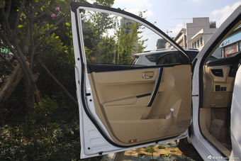 2014款卡罗拉1.6L自动GL-i真皮版