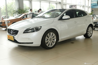 2015款沃尔沃V40 1.6T智逸版