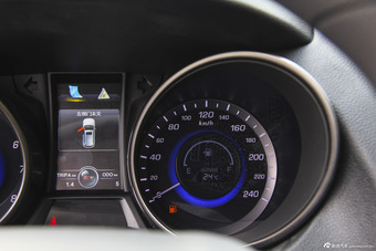 2016款长安CS75 2.0L手动舒适型国5