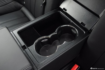 2015款捷豹XJL2.0T两驱典雅商务80周年典藏版