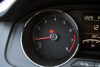 2015款朗行230TSI DSG舒适版