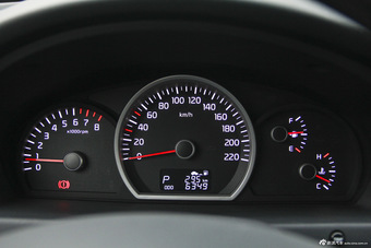 2013款狮跑 2.0L自动两驱DLX