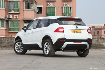 2015款中华V3 1.5L自动智能型