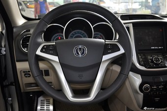 2014款逸动1.6L手动尊贵型