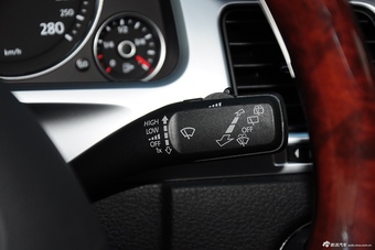 2011款途锐V6 3.0TSI汽油舒适型