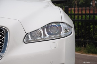 2015款捷豹XJL80周年版