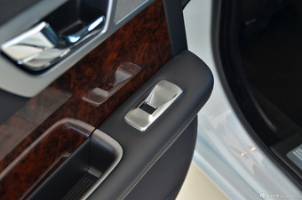 2015款捷豹XF 2.0T Sportbrake 豪华版