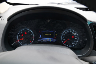 2015款速锐1.5L自动豪华型