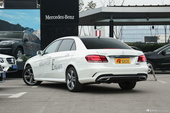 2015款奔驰E400L 3.0T自动豪华型4MATIC运动轿车