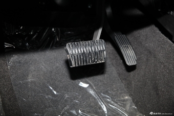 2014款宝骏610 CROSS 1.5L自动豪华型