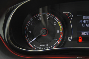 2014款菲亚特致悦1.4T自动运动版