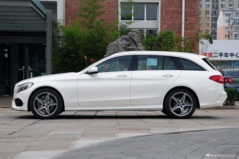20015款奔驰C级C200旅行版