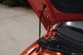 2015款中华V3 1.5L自动精英型