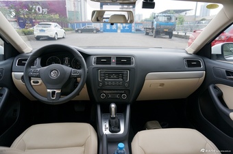 2014款速腾改款1.4TSI自动豪华型图片