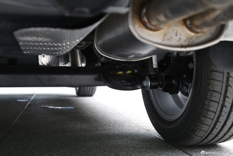 2015款荣威360 1.4T自动尊享版