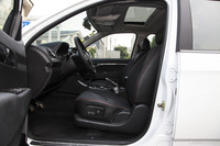 2015款陆风X8探索版2.0T汽油四驱超豪华型