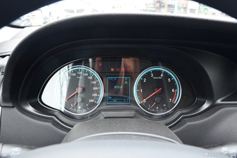 2017款中华H530 1.6L自动舒适型