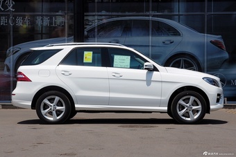 2015款奔驰ML320 4MATIC