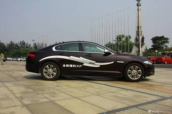 2014款捷豹XF 2.0T 风华版到店实拍