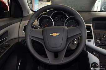 2013款科鲁兹1.6L自动舒适型