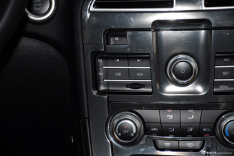 2014款中华V5 1.6L手动豪华型