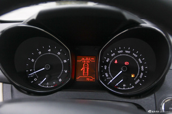 2015款艾瑞泽7 1.6L手动致享版