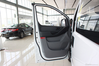 2011款H-1辉翼到店实拍