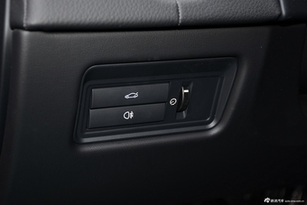 2016款捷豹XJL 2.0T自动两驱典雅商务版