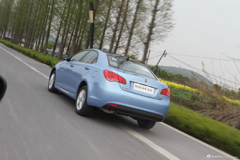 2014款荣威550 Plug-in插电式混动旗舰版图片