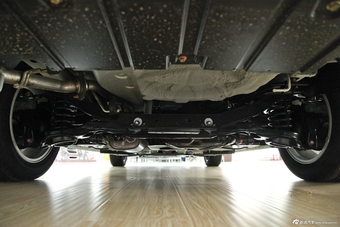 2014款福美来M5 1.6L自动舒适型图片