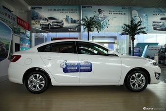 2014款福美来M5 1.6L自动舒适型