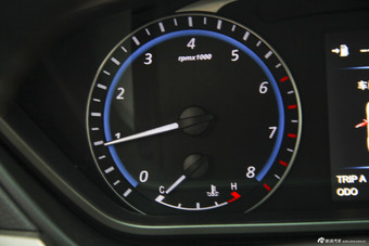 2015款海马M6 1.5T自动豪华型