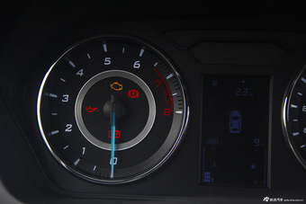 2015款V CROSS 1.5L手动智趣型