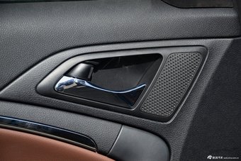 2016款奔腾B90 1.8T自动尊贵型十周年纪念版