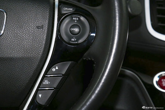 2015款 改款奥德赛2.4L自动豪华版