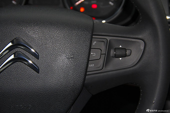 2015款东风雪铁龙C3-XR 1.6T自动先锋型