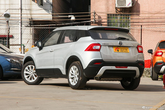 2015款中华V3 1.5L手动精英型