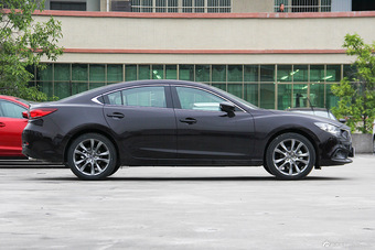 2015款阿特兹2.5L自动蓝天运动版