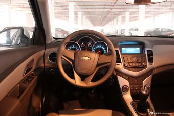 2012款科鲁兹1.6SE手动舒适版