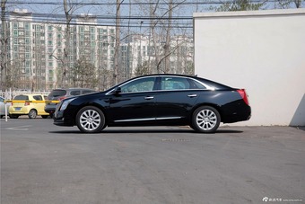 2015款凯迪拉克XTS 28T自动舒适型
