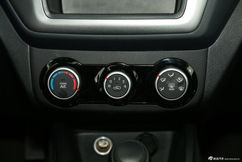 2015款起亚K2 1.4L自动GLS三厢