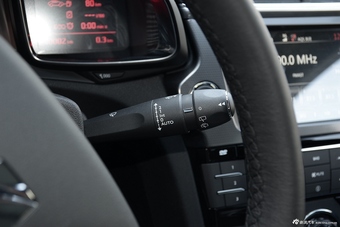 2016款DS6 1.6T自动豪华版THP160