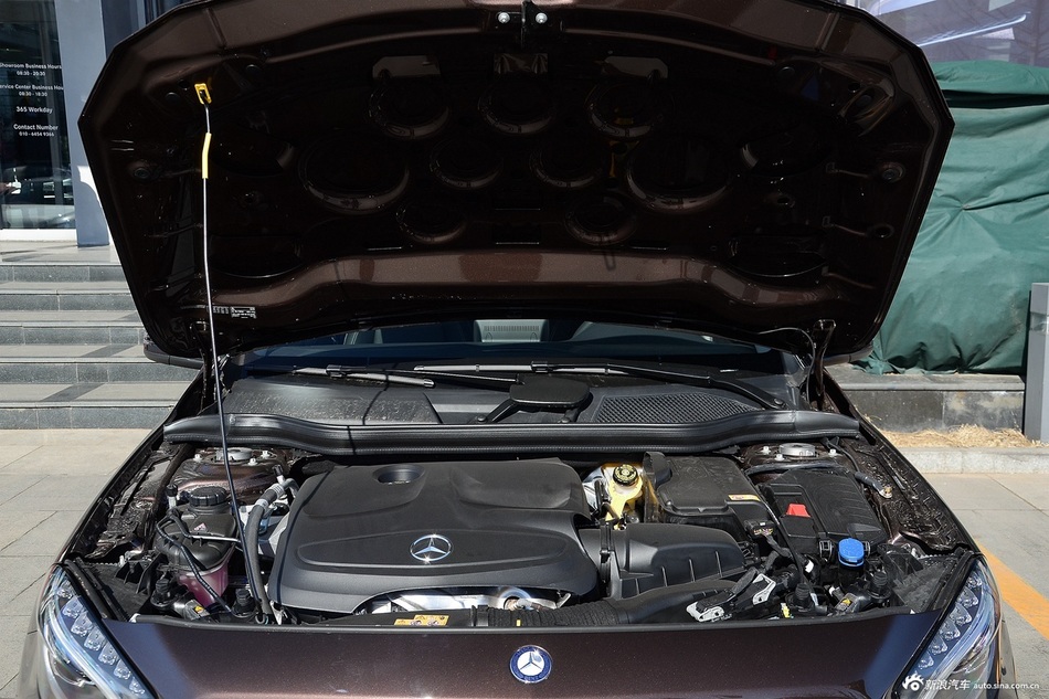 2016款奔驰GLA级 GLA220 2.0T自动 4MATIC豪华型